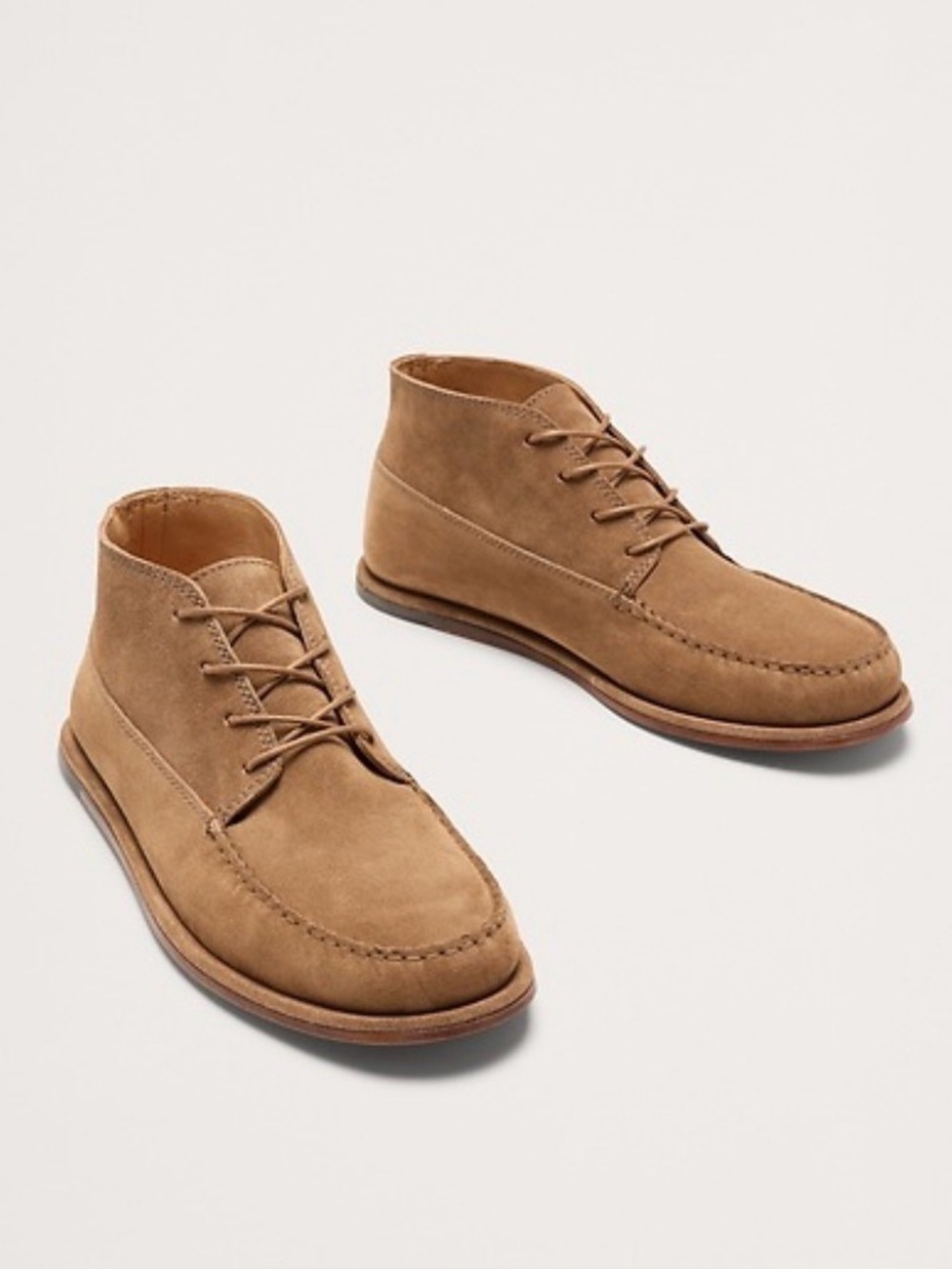 NWOB Banana Republic Men’s Italian Suede Chukka Medium Brown Boots Sz 9.
